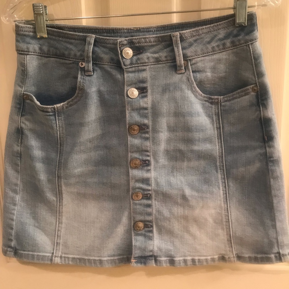 American Eagle Size 6 denim skirt